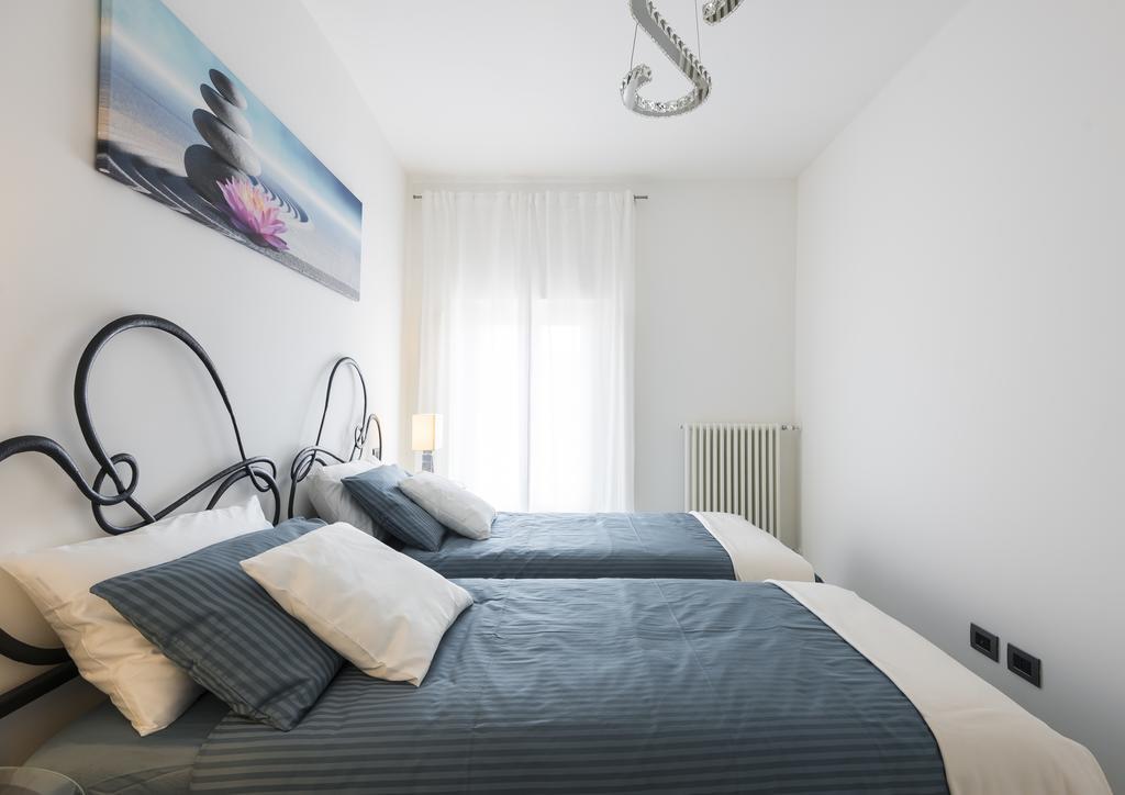 Attico Del Duomo Apartment Modena Luaran gambar